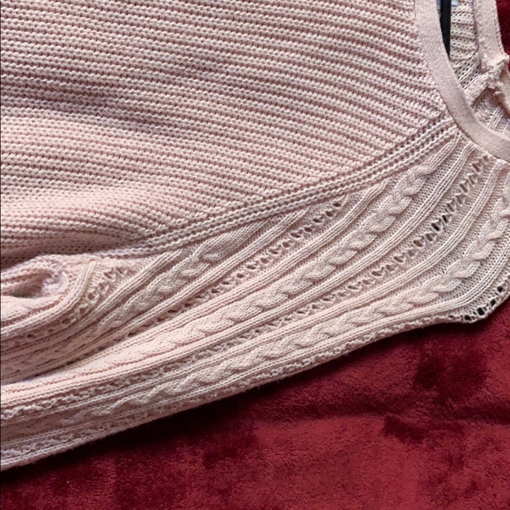 Pink sweater - Picture 2 of 2